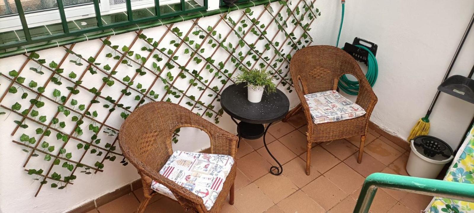 Habitacion Matrimonial En Un Bajo Bano Compartido Areas Compartidas Abades  Exterior photo